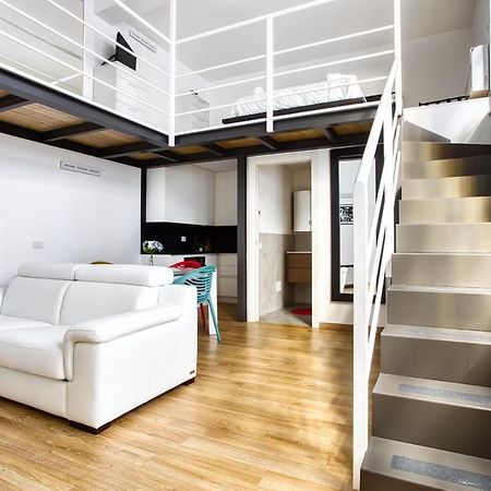 Apartamento Joivy Charismatic 1-Bed Flat With Parking Milán Exterior foto